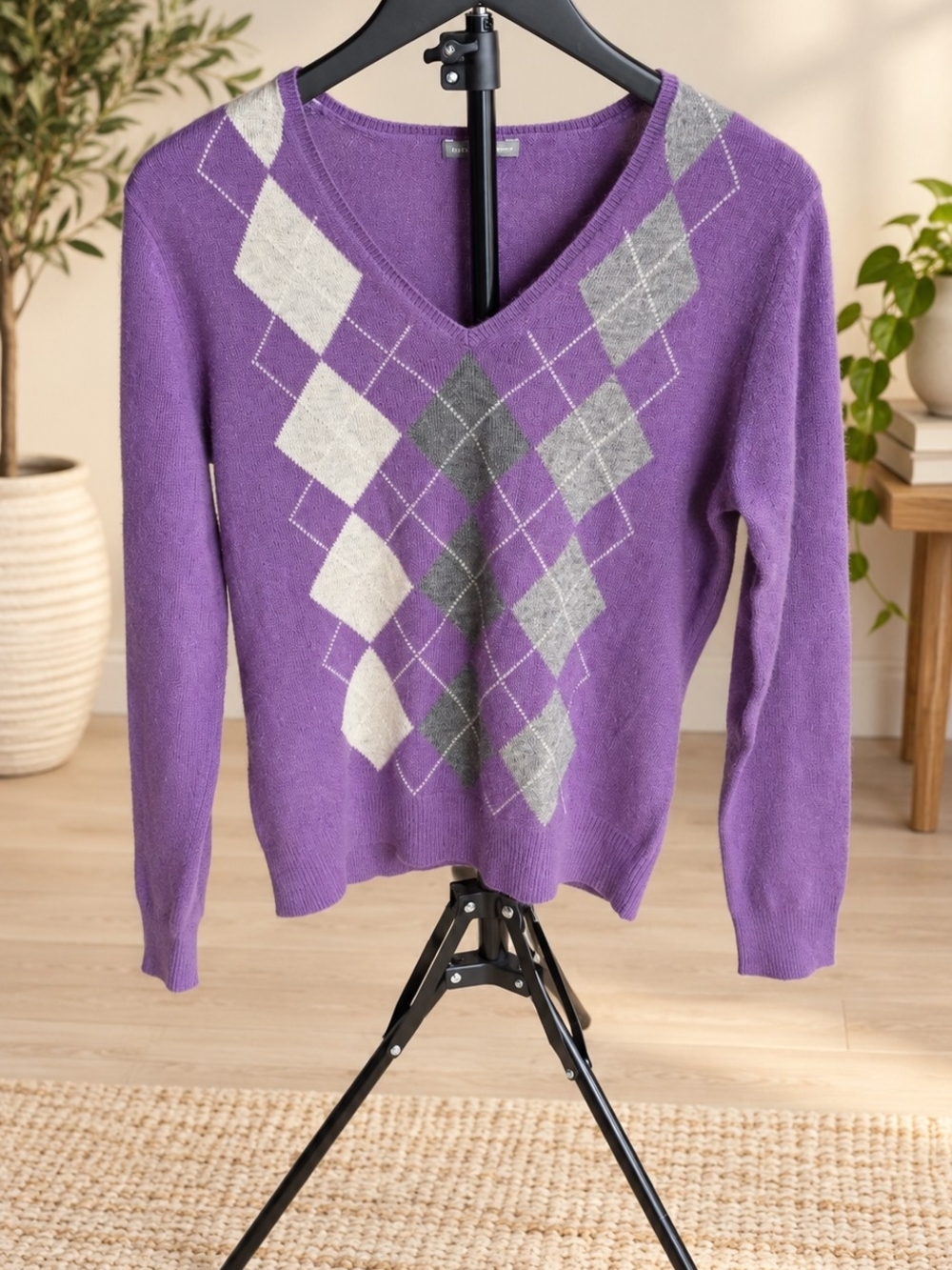 Apt. 9 100% Cashmere Argyle V-Neck Pullover Sweater - Purple & Gray - Size L